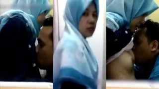 Bokep Indo Kenyot Toket Binor Hijaber Main Dikost