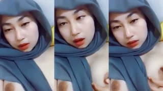 Bokep Indo Viral Tasya Hijab Sange Remas Toket