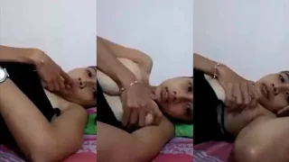 Bokep Indo Tante Sange Rebahan Remas Toket Toge