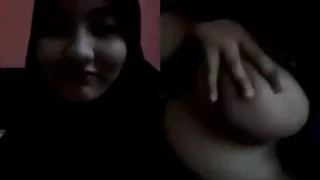 Bokep Indo ABG Hijab 18yo Tobrut Mainin Nenen