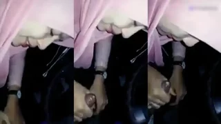 Bokep Indo ABG Hijab Kocokin Kontol Sambil Senyum2
