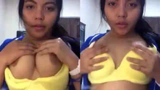 Bokep Indo ABG Manis BH Kuning Pamer Tetek