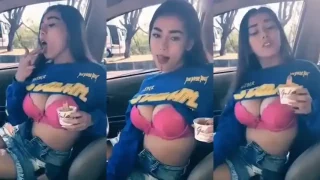 Bokep Indo Cewe Toge Makan Eskrim Pamer Tetek