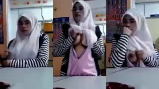 Bokep Indo Jilbab Guru TK Sange Mainin Nenen