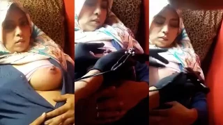 Bokep Indo Jilbab Uting Piercing Tato Ditetek