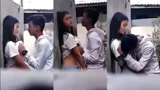 Bokep Indo Ngintip ABG Cantik Mesum Dibelakang Rumah