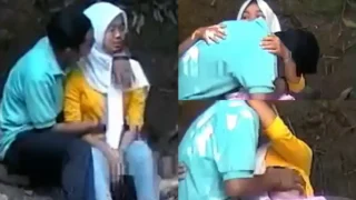 Bokep Indo Ngintip Jilbab Baju Kuning Digrepe Pacar