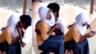 Bokep Indo Ngintip SMA Lagi Sange Digubuk