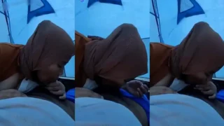 Bokep Indo Jilbab Ngecamp Sama Pacar Blowjob