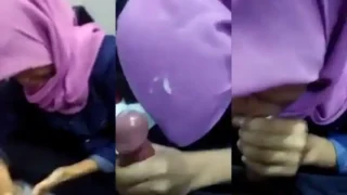 Bokep Indo Jilbab Ungu Kulum Peler Dikost
