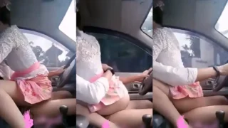 Bokep Indo Tante Kebaya Ngewe Didalam Mobil