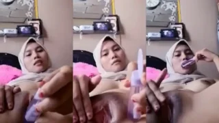 Bokep Indo Ukthy Kesepian Butuh Belaian Colmek