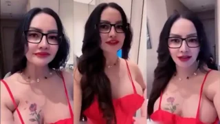 Bokep Indo Sisca Mellyana Lingerie Merah Pamer Belahan